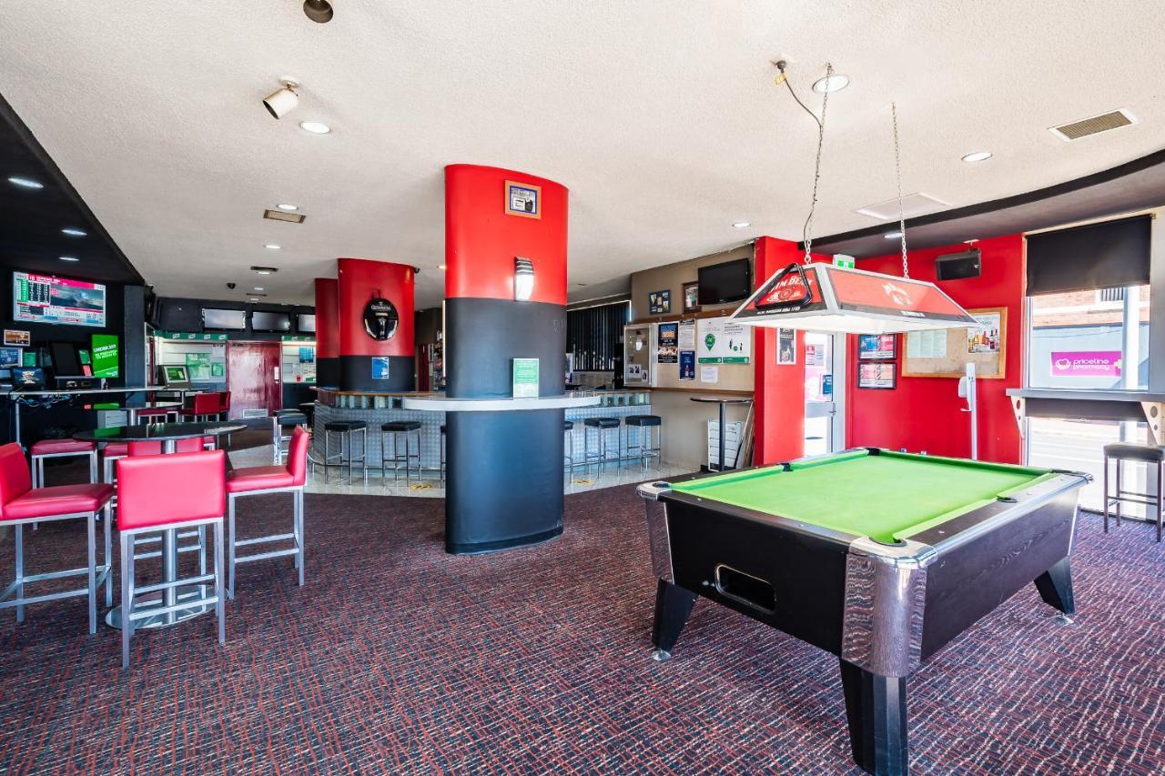 The Lighthouse Hotel アルバーストン エクステリア 写真